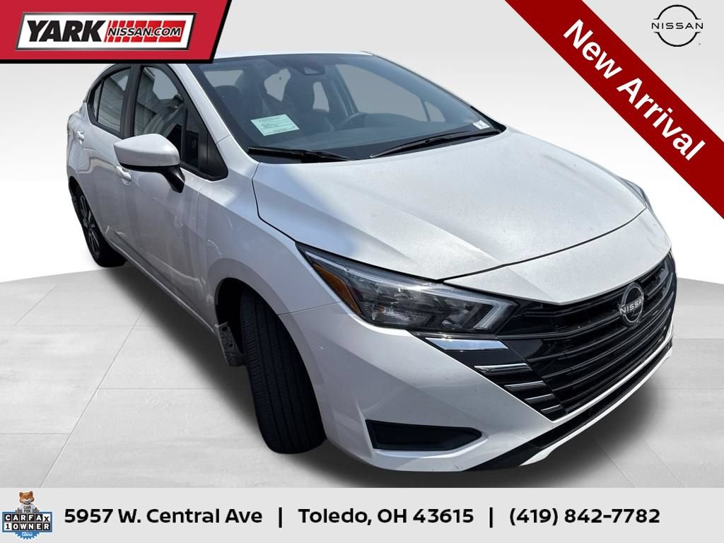 Certified 2025 Nissan Versa SV w/ Trunk Package FWD image 1