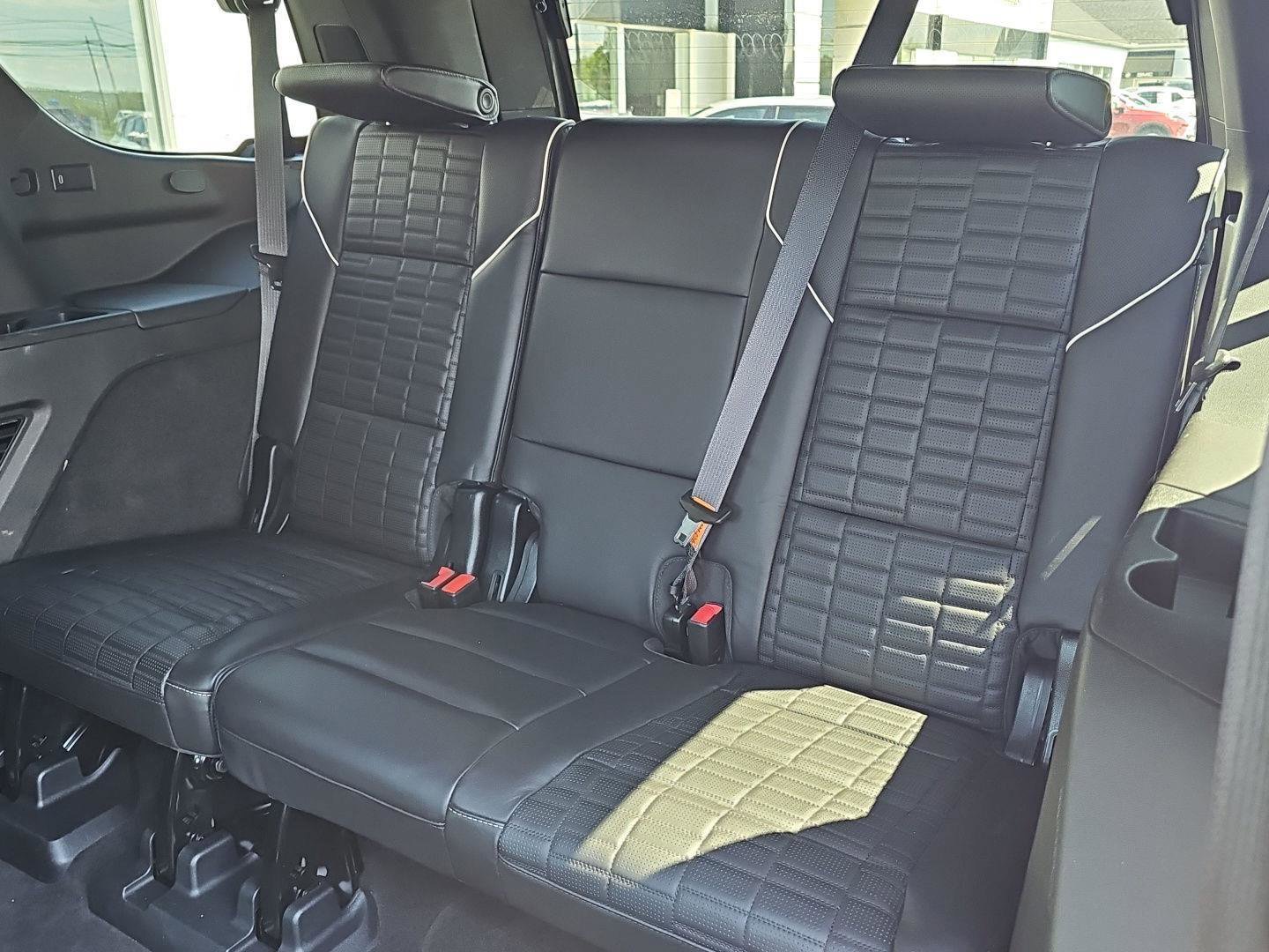 Used 2023 Cadillac Escalade Sport Platinum AWD/4WD image 17
