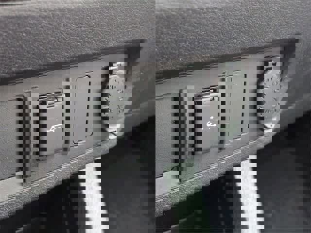 Used 2021 Toyota Tacoma SR image 29