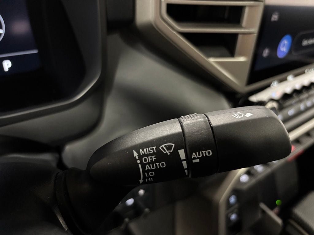 Used 2026 Toyota Tundra Platinum AWD/4WD image 22
