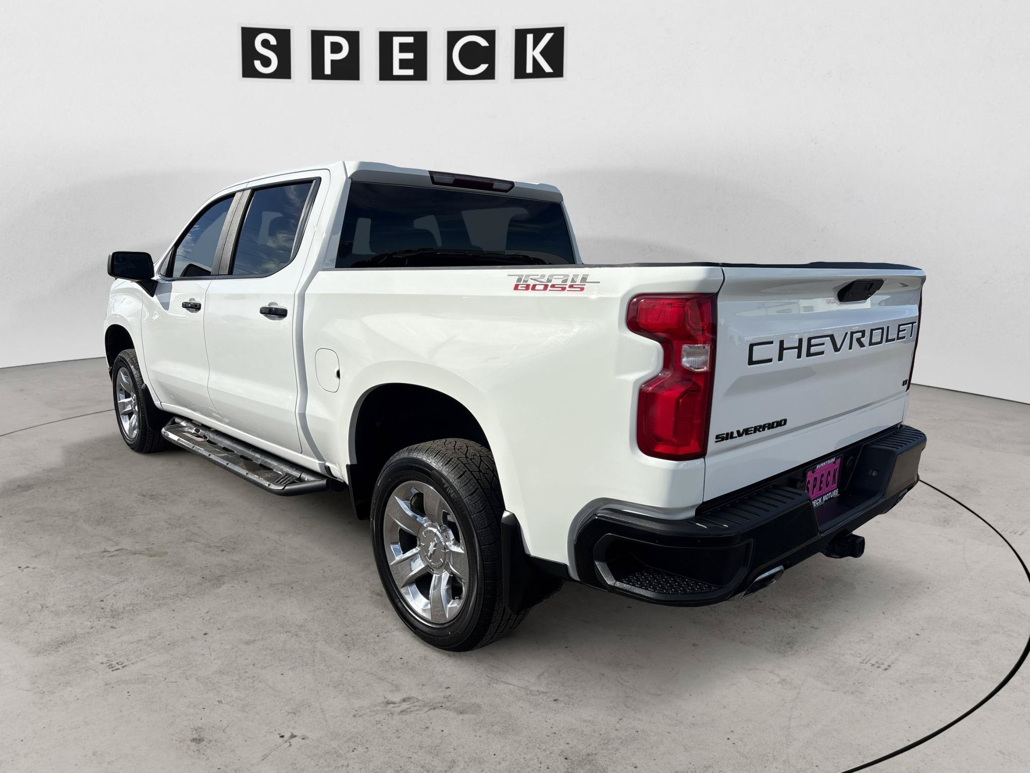 Used 2020 Chevrolet Silverado 1500 LT Trail Boss w/ Convenience Package AWD/4WD image 3
