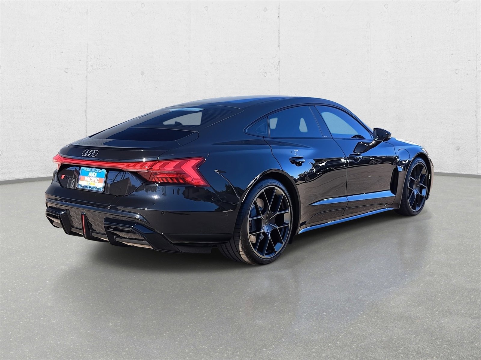 Used 2025 Audi RS e-tron GT performance w/ 21" Wheel Package image 5