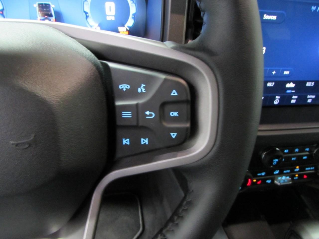 New 2025 Ford Bronco Badlands image 16