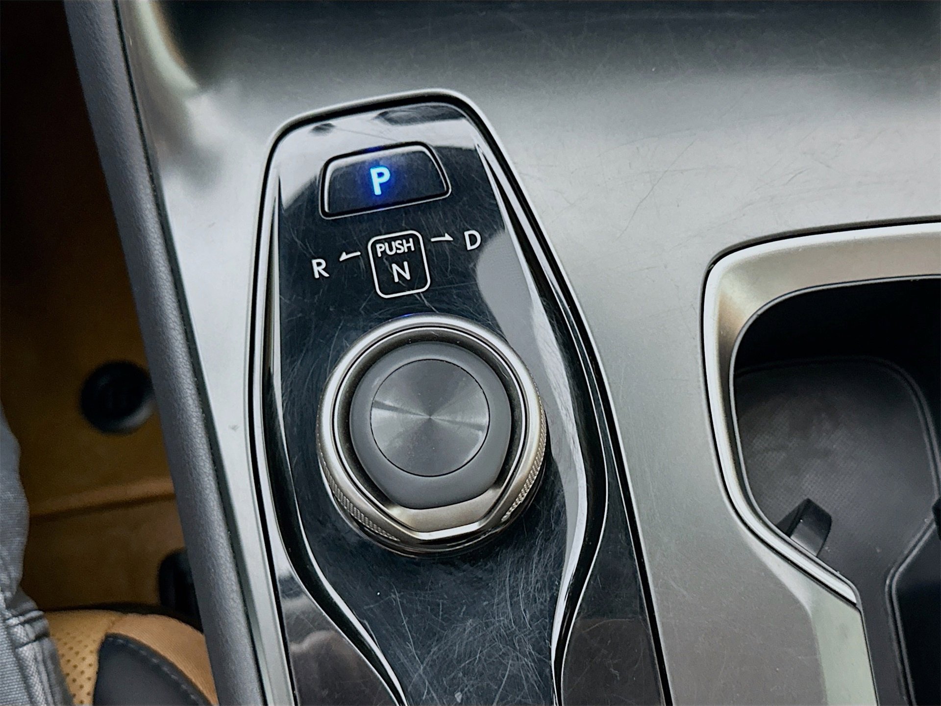 Used 2024 Lexus RZ 300e Premium w/ Accessory Package (Z1) image 18