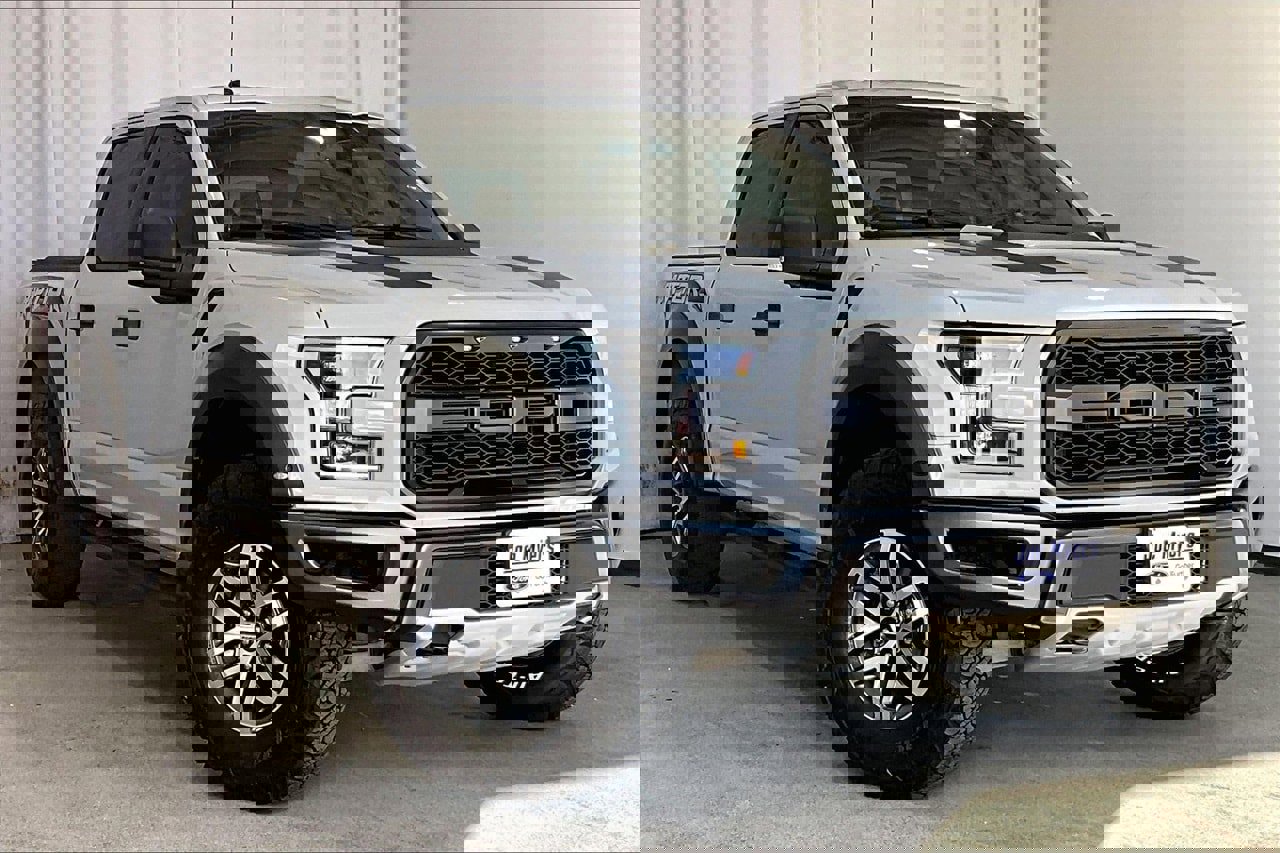 Used 2017 Ford F150 Raptor w/ Equipment Group 801A Mid image 34