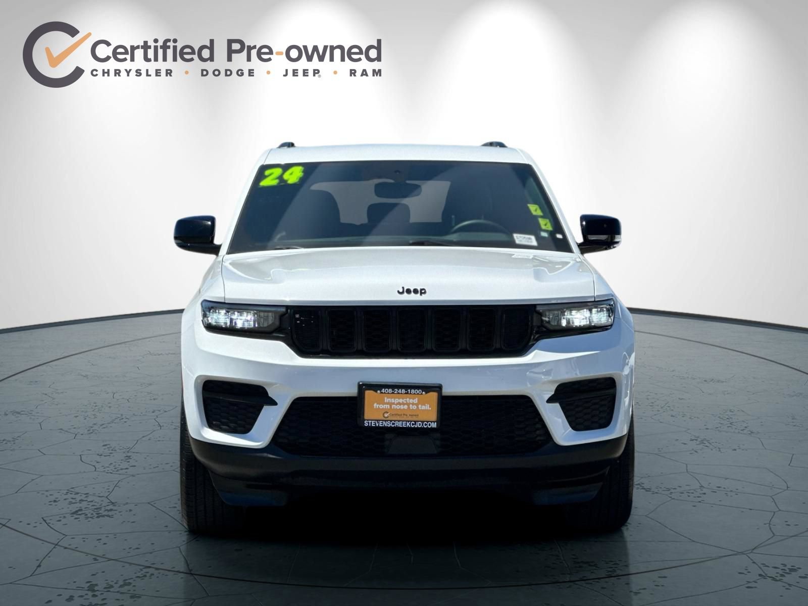 Used 2024 Jeep Grand Cherokee Altitude AWD/4WD image 9