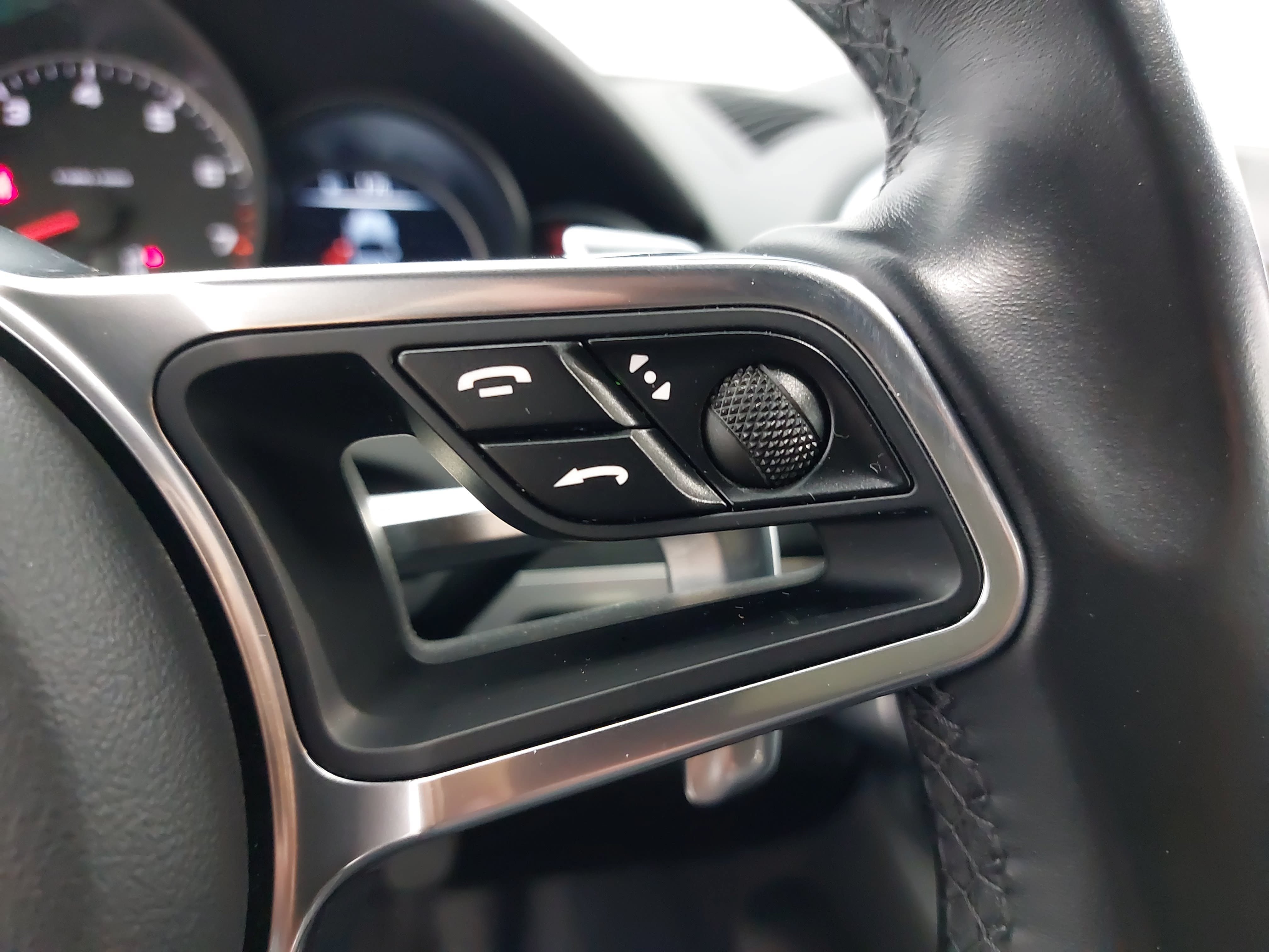 Used 2018 Porsche Cayenne Platinum Edition AWD/4WD image 20