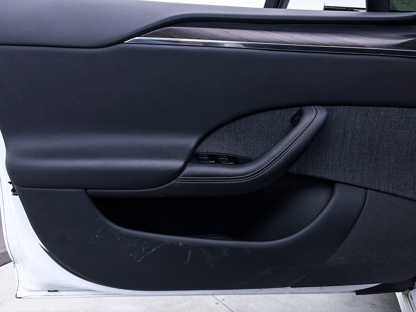 Used 2022 Tesla Model S image 25