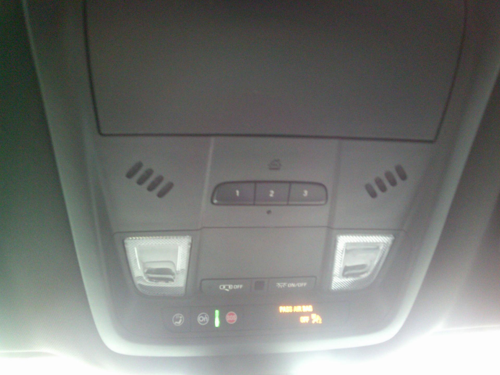 Used 2023 Buick Enclave Essence image 20