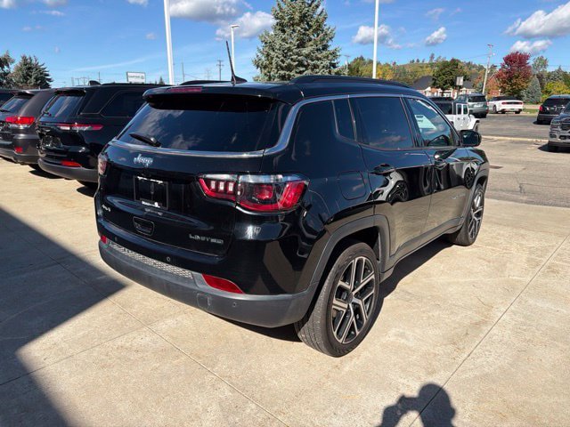 Certified 2025 Jeep Compass Limited AWD/4WD image 6