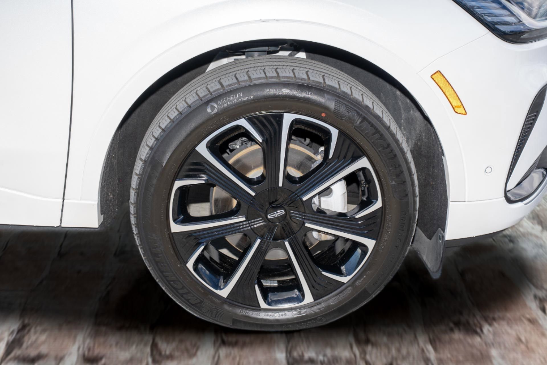 Used 2024 Lincoln Nautilus Reserve image 38