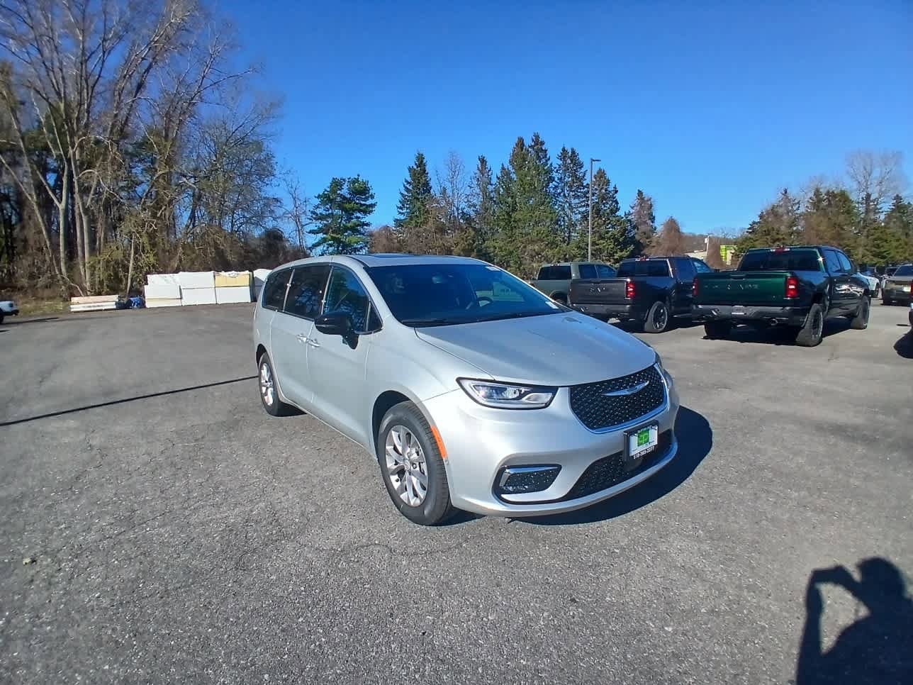 New 2026 Chrysler Pacifica Limited AWD/4WD image 3