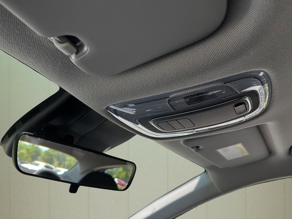 Used 2025 Hyundai Elantra SE FWD image 31