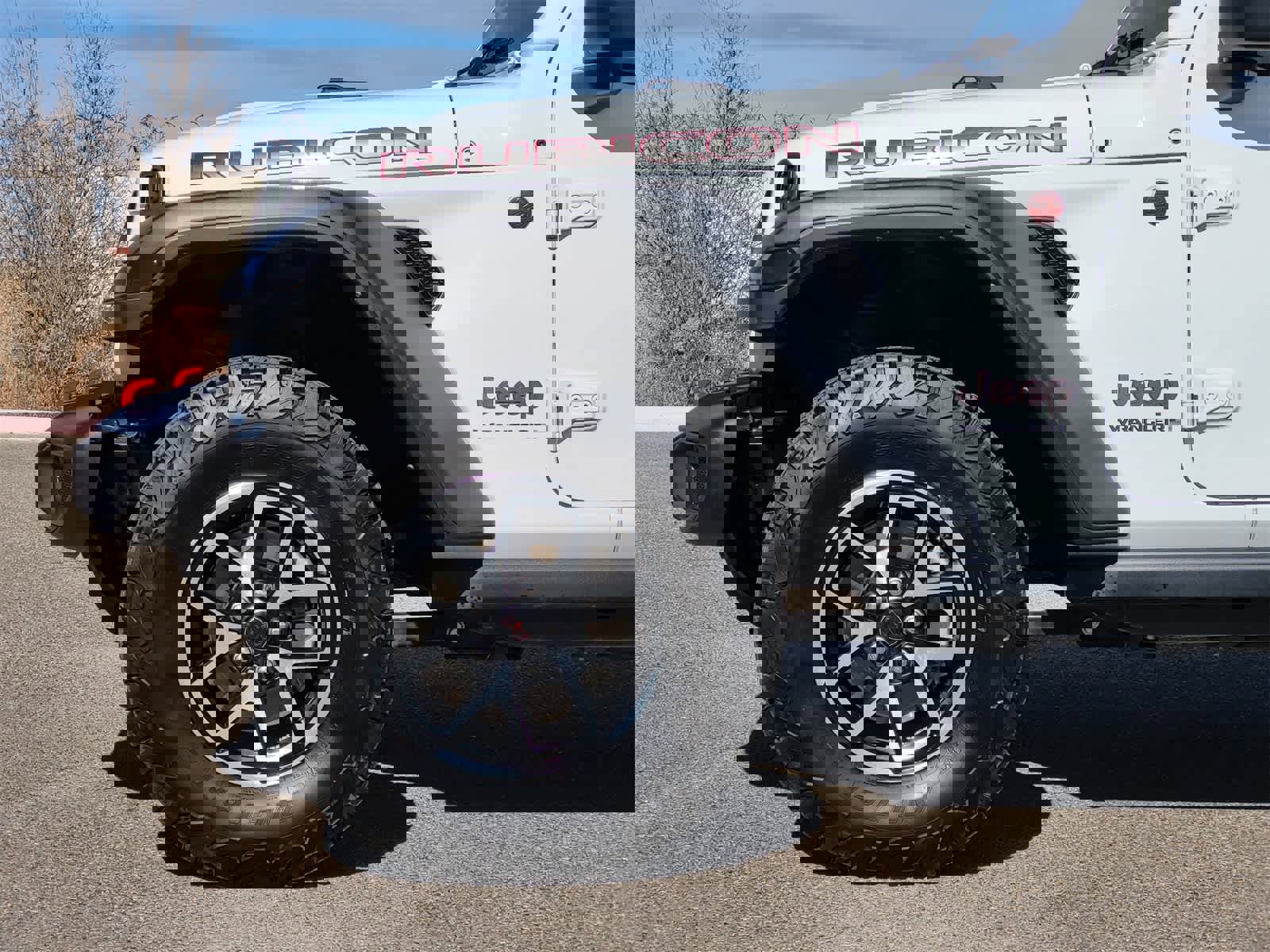 Used 2024 Jeep Wrangler Unlimited Rubicon w/ Convenience Group image 9