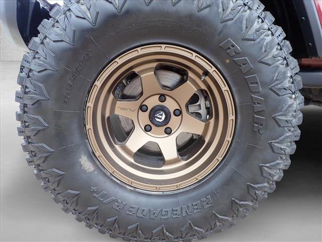 Used 2021 Jeep Gladiator Sport image 7