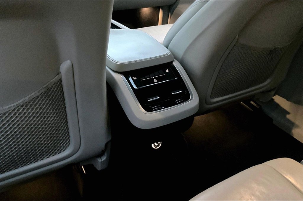 Used 2019 Volvo XC90 T6 Inscription w/ Protection Package image 29