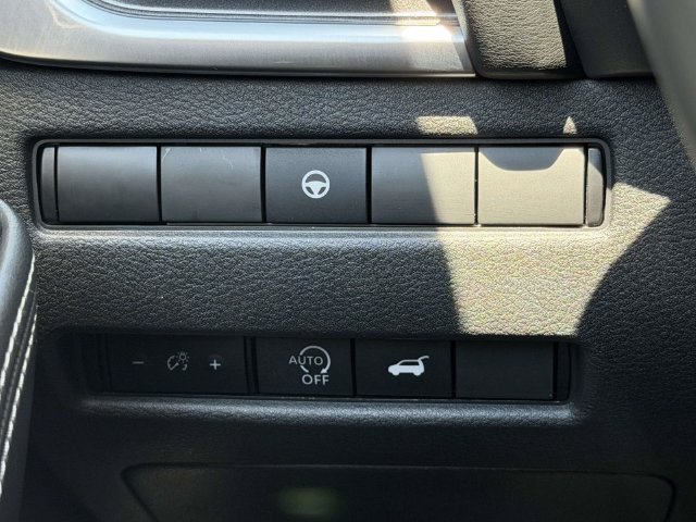 Used 2023 Nissan Rogue SV w/ SV Premium B Package AWD/4WD image 26
