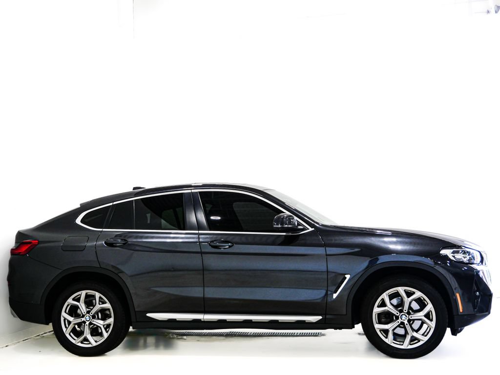 Used 2024 BMW X4 xDrive30i w/ Parking Assistance Package AWD/4WD image 5