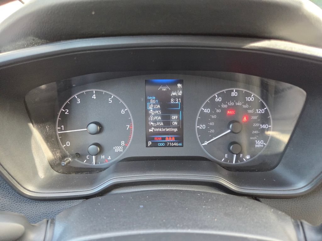 Certified 2024 Toyota Corolla LE FWD image 31