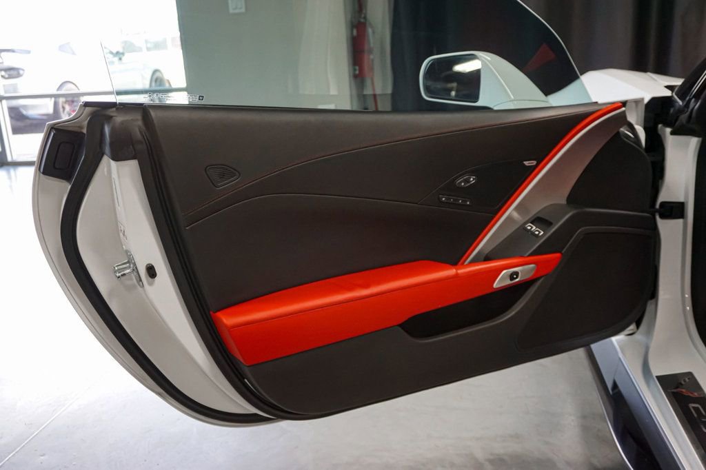 Used 2015 Chevrolet Corvette Z06 w/ Z07 Performance Package image 19