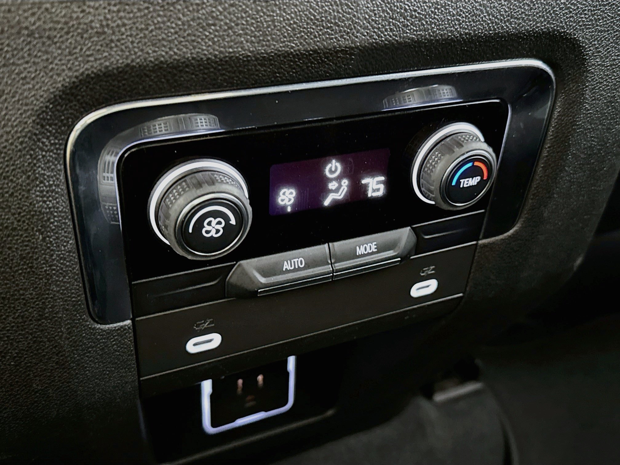 Used 2023 Chevrolet Suburban LS AWD/4WD image 23