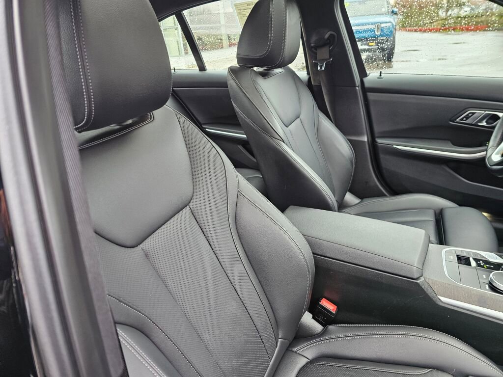 Used 2022 BMW 330i xDrive Sedan w/ Premium Package 2 image 12