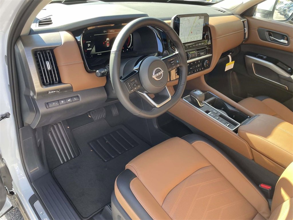 New 2025 Nissan Pathfinder Platinum image 13