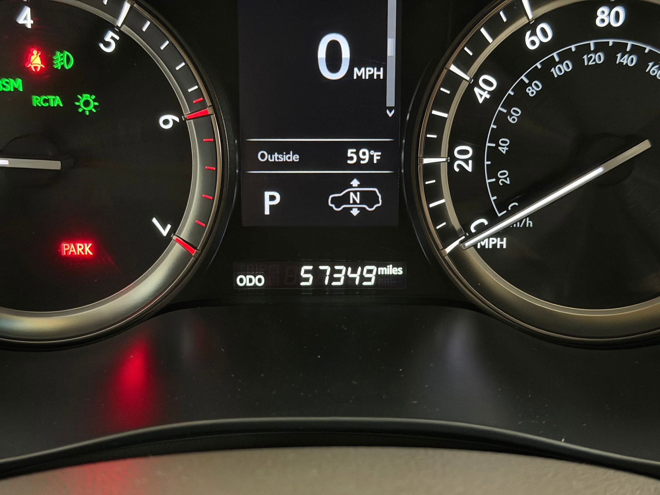 Used 2020 Lexus LX 570 4WD w/ Luxury Package image 22