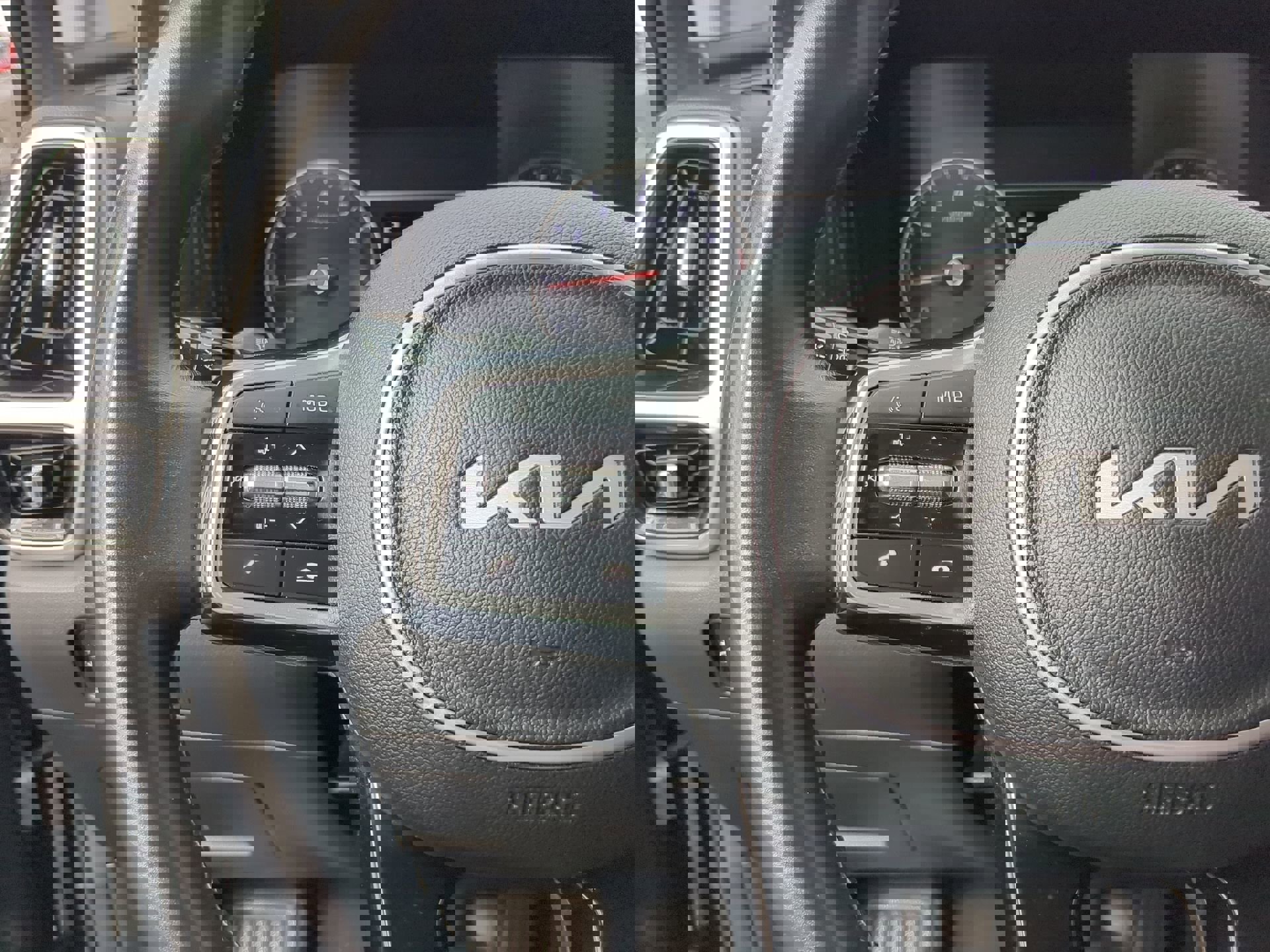 Used 2022 Kia Sorento SX image 30