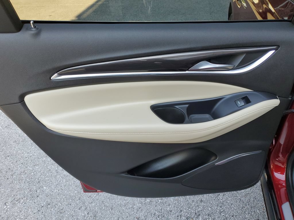 Used 2020 Buick Enclave Essence w/ Sound and Sites Package FWD image 10