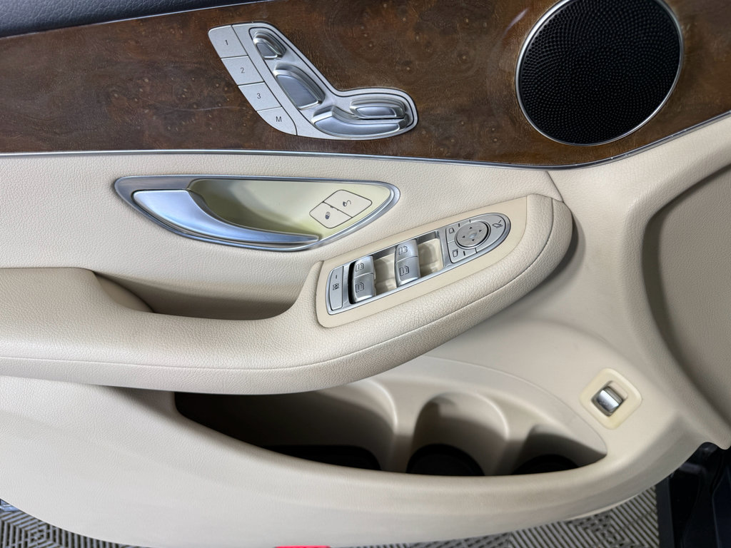 Used 2016 Mercedes-Benz GLC 300 300 image 23