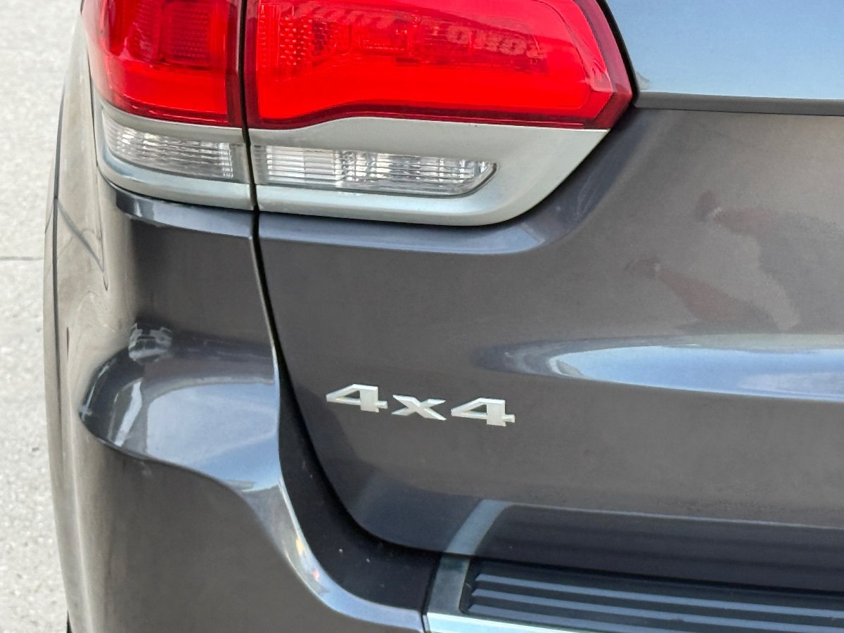 Used 2016 Jeep Grand Cherokee Summit AWD/4WD image 7