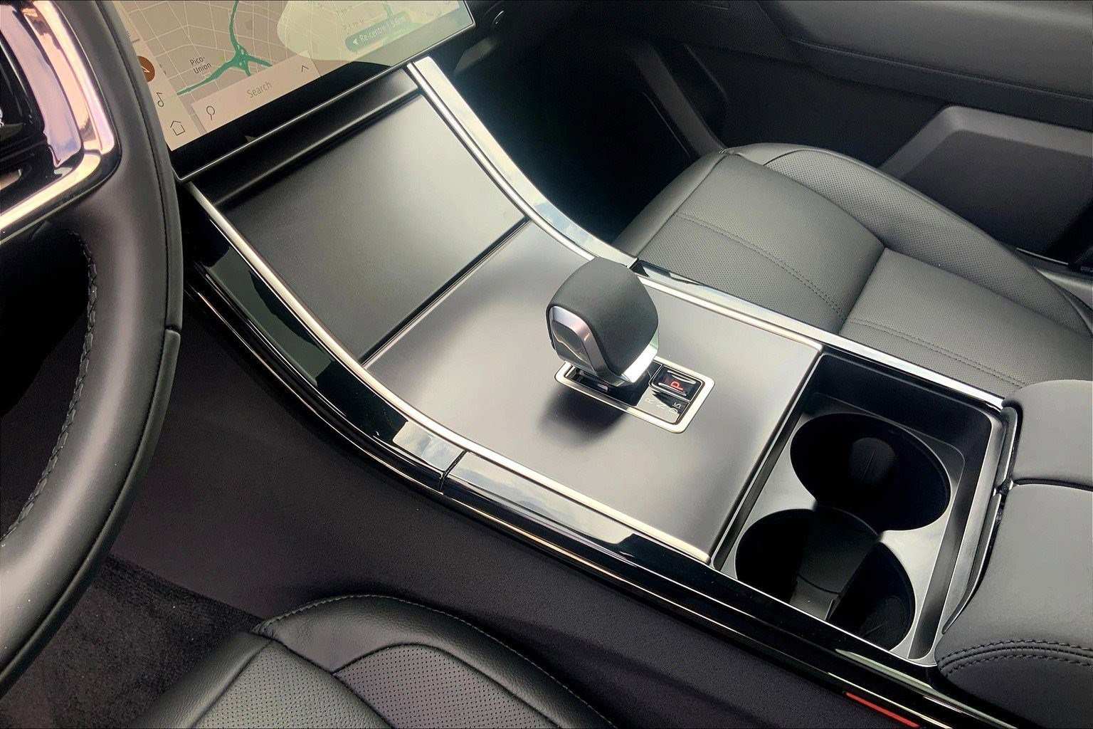 New 2026 Land Rover Range Rover Velar Dynamic SE image 8