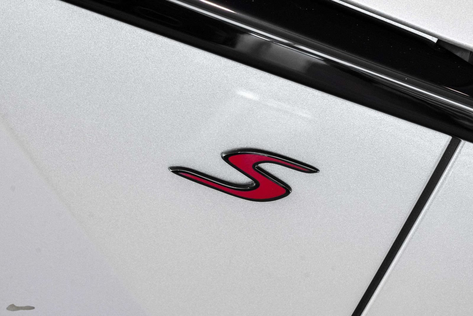 New 2026 Aston Martin DBX S AWD/4WD image 10