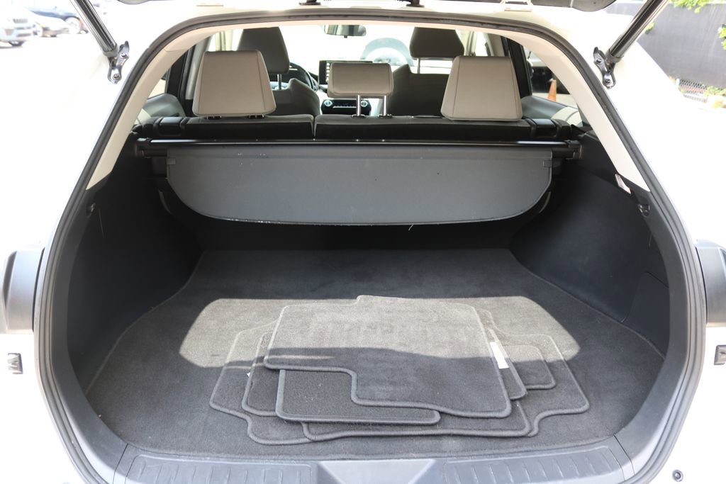 Used 2021 Toyota Venza LE w/ Carpet Mat Package (TMS) AWD/4WD image 16
