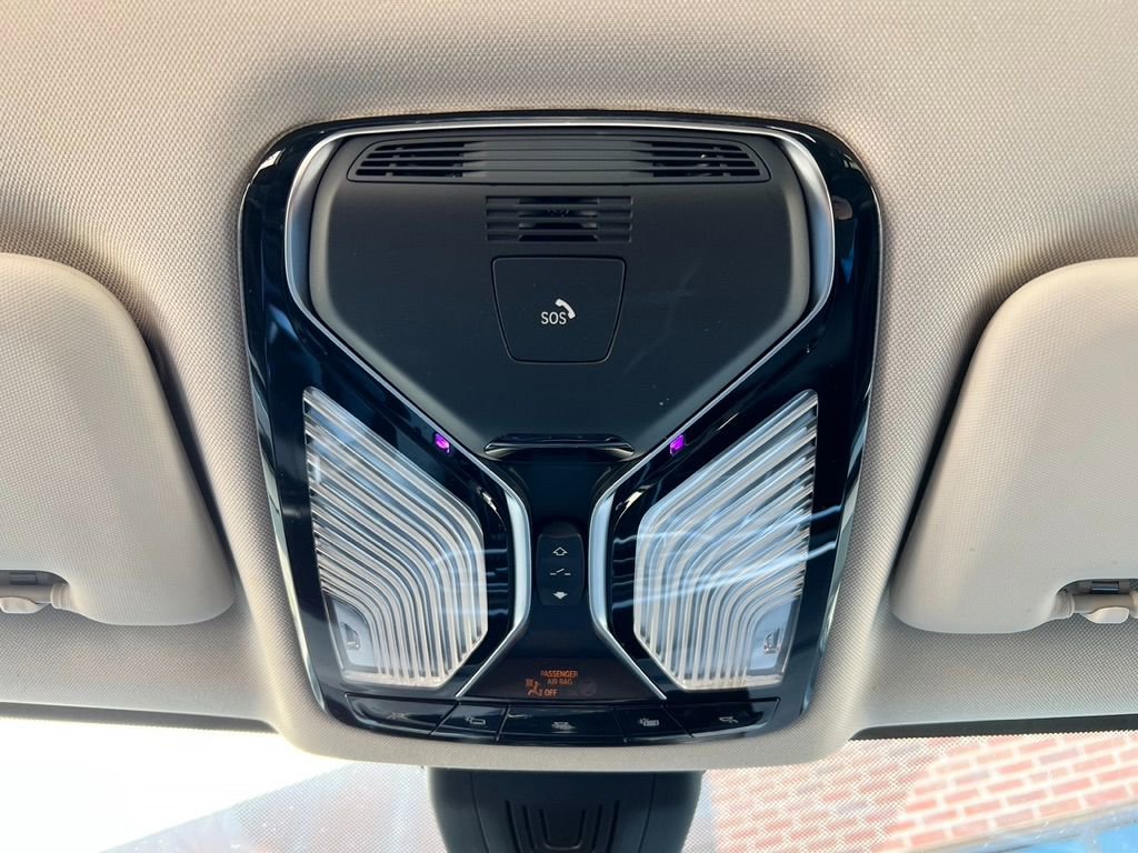 Used 2020 BMW X7 xDrive40i w/ Executive Package image 18
