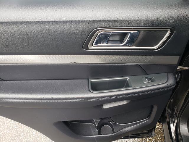 Used 2019 Ford Explorer XLT image 13