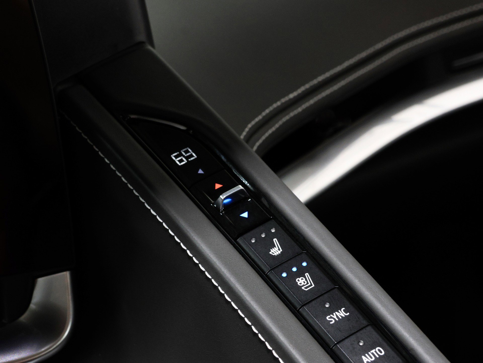 Used 2021 Chevrolet Corvette Stingray Premium Cpe w/ Z51 Performance Package image 16