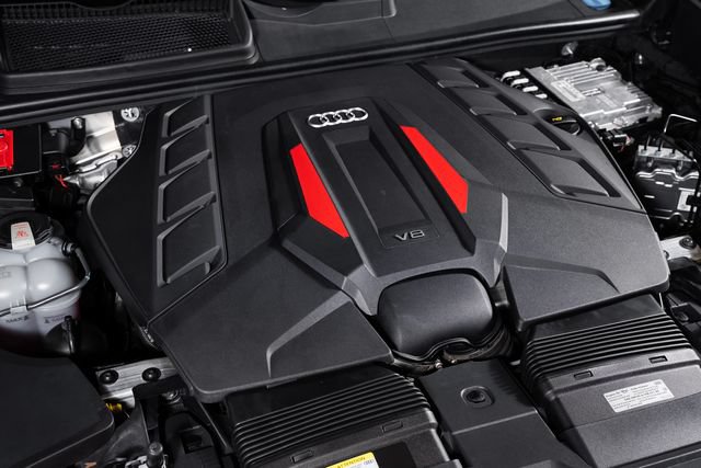 Used 2024 Audi SQ8 Prestige AWD/4WD image 11