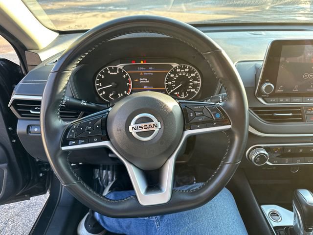 Used 2021 Nissan Altima 2.5 SV w/ SV Premium Package image 30