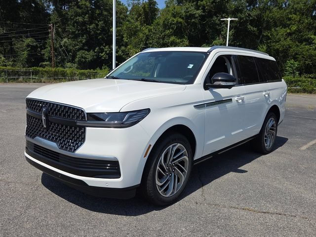 New 2027 Lincoln Navigator Reserve AWD/4WD image 3