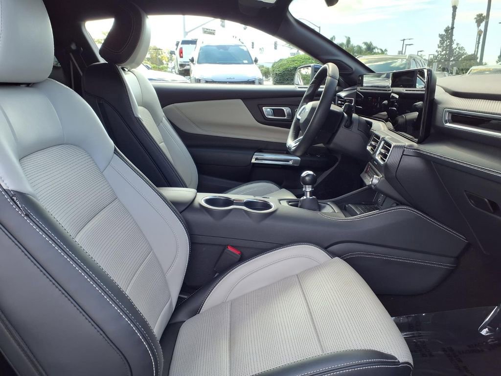 Used 2024 Ford Mustang GT Premium image 13