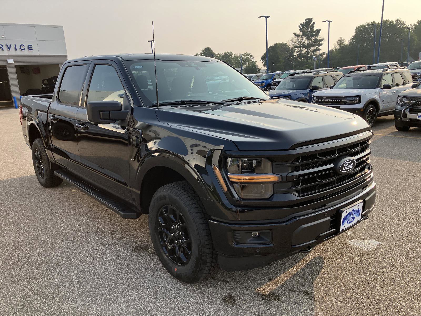 New 2025 Ford F150 XLT image 4