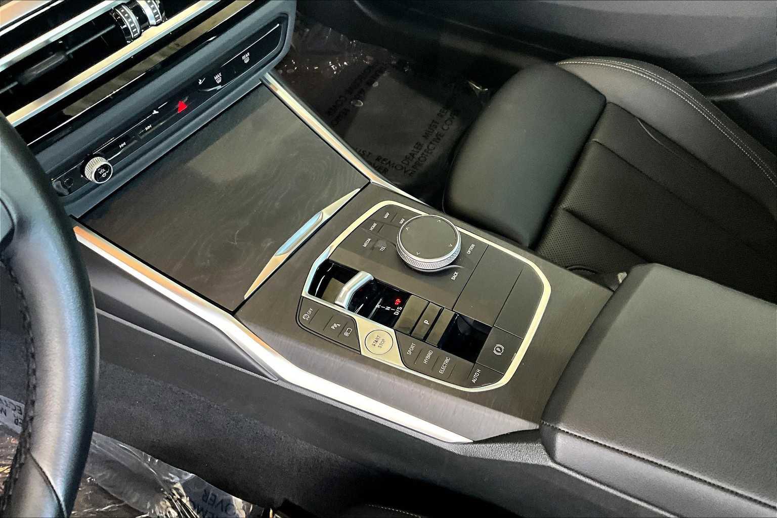 Used 2024 BMW 330e 330e w/ Convenience Package image 16