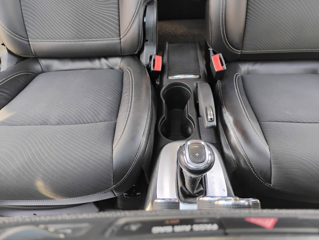 Used 2014 Buick Encore Convenience FWD image 44