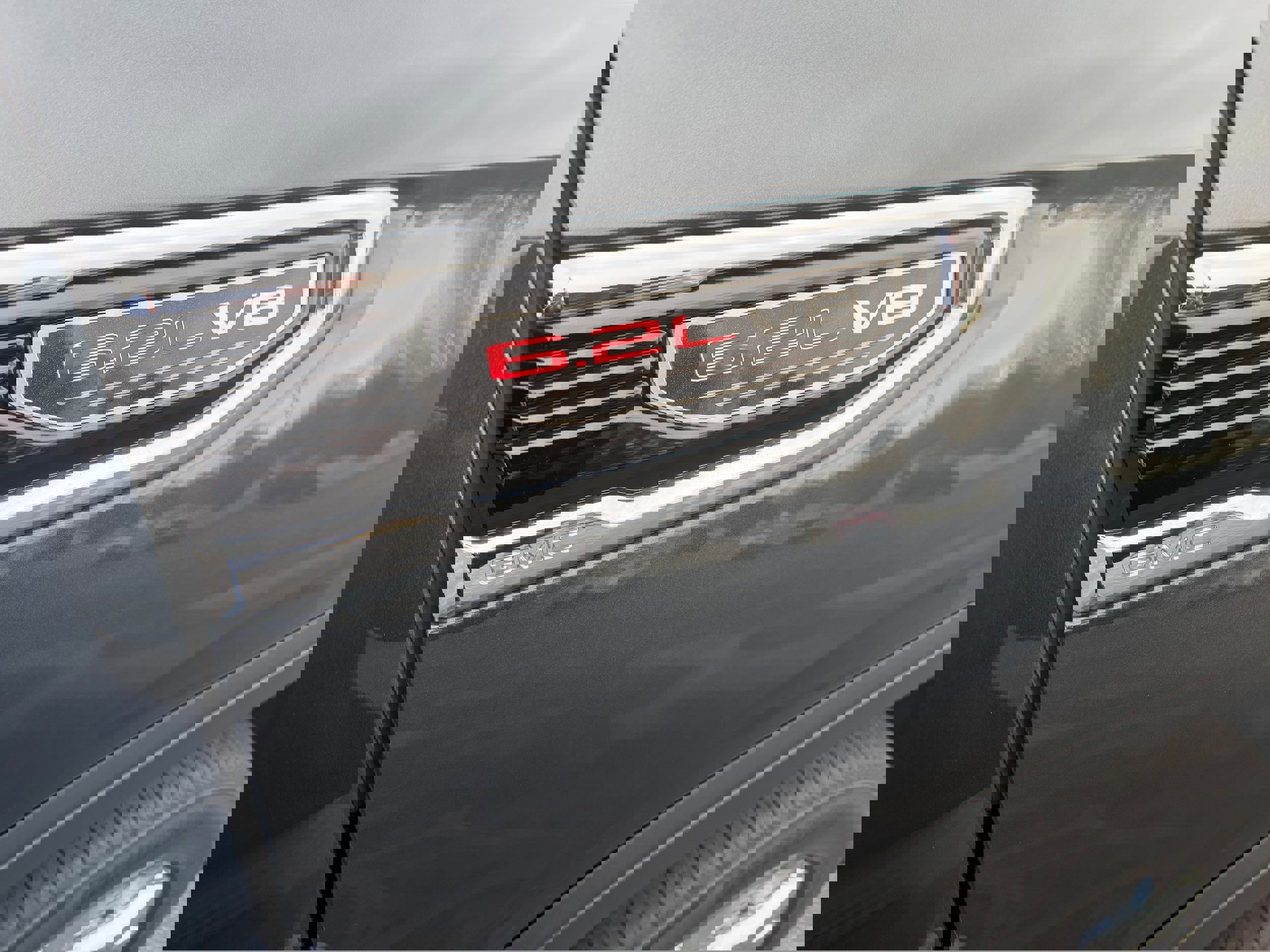 Used 2021 GMC Sierra 1500 Denali w/ Denali Premium Package image 2