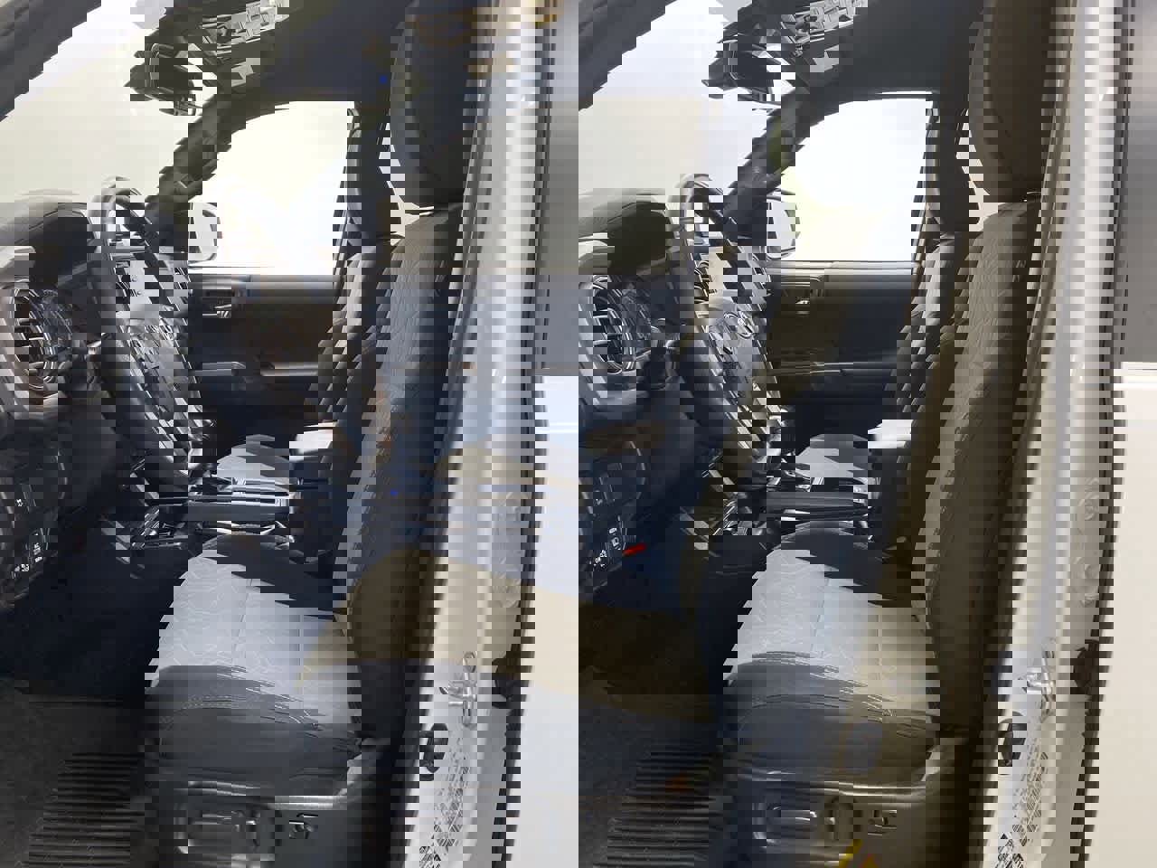 Used 2023 Toyota Tacoma TRD Off-Road image 13