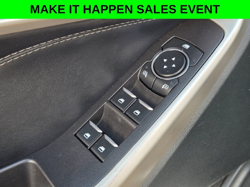 Used 2023 Ford Explorer XLT w/ Equipment Group 202A RWD image 12