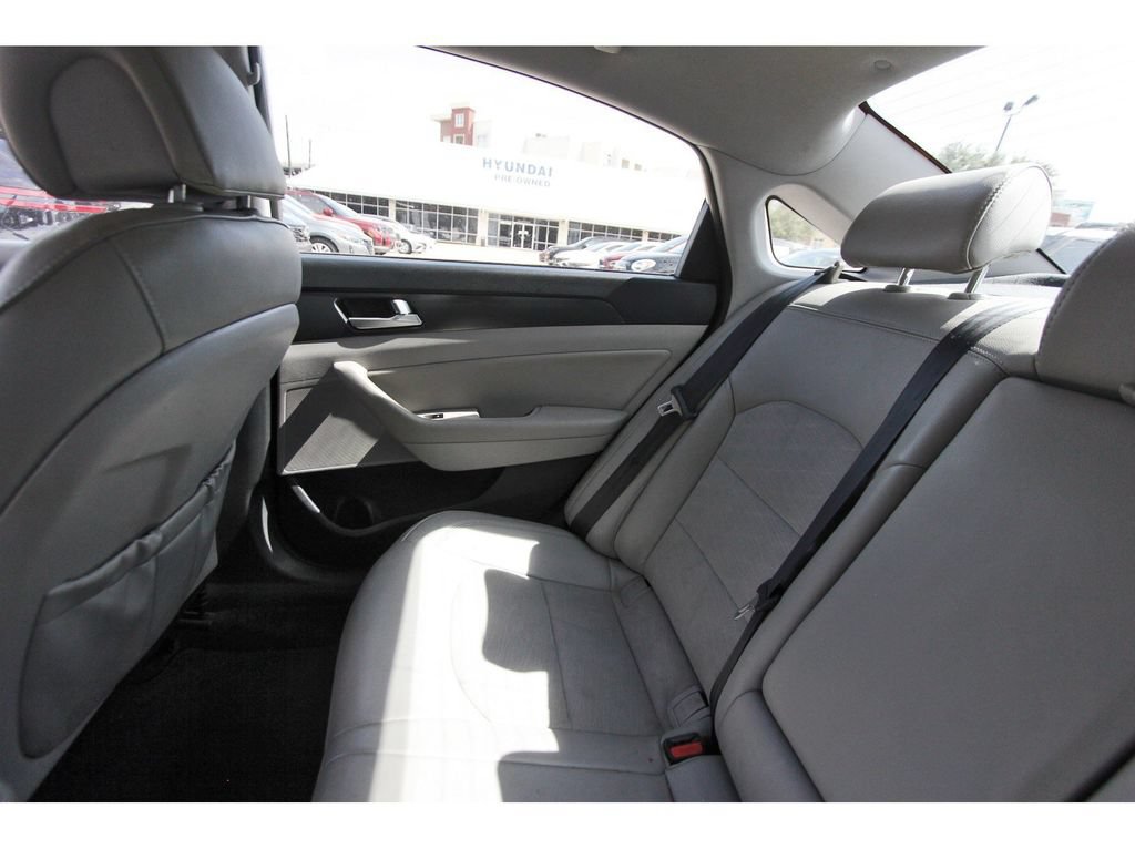 Used 2016 Hyundai Sonata Sport w/ Option Group 03 FWD image 10