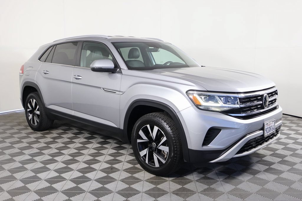 Used 2022 Volkswagen Atlas Cross Sport SE FWD image 3
